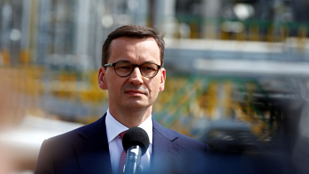 Premier Mateusz Morawiecki Oddal Hold Grzegorzowi Przemykowi Nastolatkowi Skatowanemu Na Smierc Przez Milicje Wieszwiecej Tvp Info