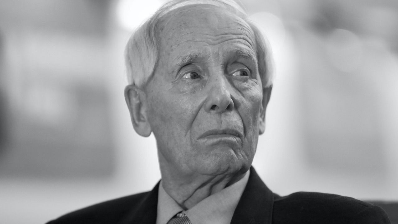 Alfred Miodowicz miał 92 lata (fot. arch.PAP/Leszek Szymański) Alfred Miodowicz miał 92 lata (fot. arch.PAP/Leszek Szymański)