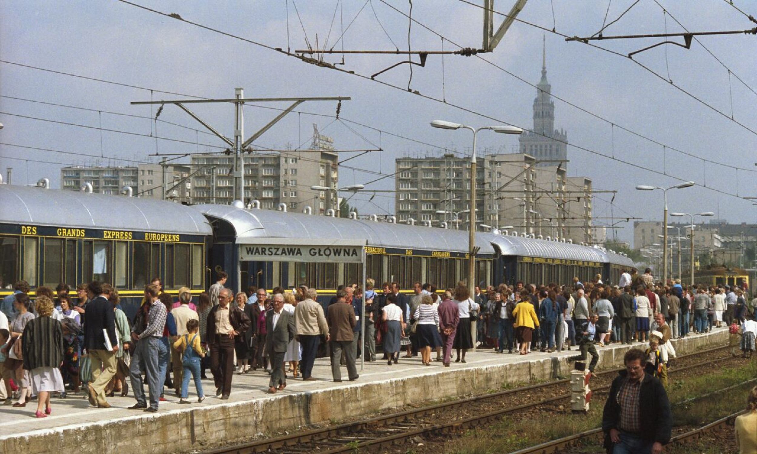 Jako pociąg turystyczny, nie rozkładowy, Orient Express gościł w Polsce 35 lat temu. Fot. PAP/Grzegorz Rogiński