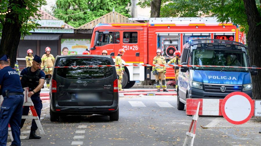  Wybuch w kamienicy na Jeżycach w Poznaniu (fot. PAP/Jakub Kaczmarczyk)