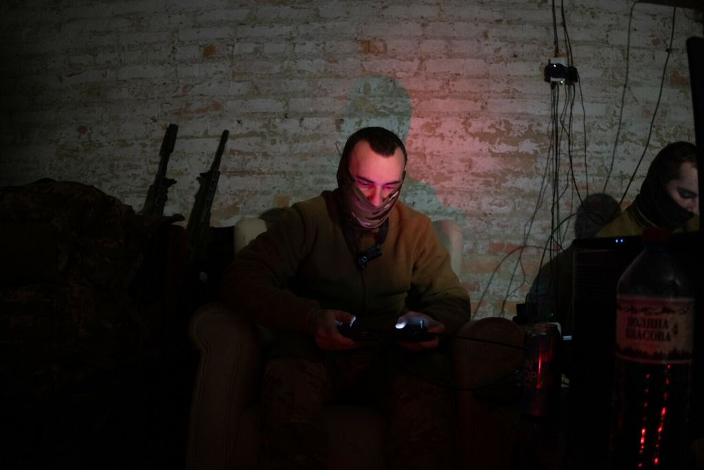 Аператары дронаў кіруюць ударнымі БПЛА «Вампір» у напрамку расейскага Белгараду. Харкаў, Украіна. 8 кастрычніка 2024 года. Фота: Fermin Torrano / Anadolu Press / Abaca Press / East News