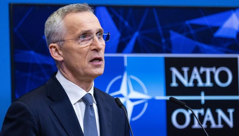 Генеральны сакратар NATO Енс Стольтэнбэрг на прэс-канферэнцыі. Брусэль, Бельгія. 3 кра (Фота: Nato.int)