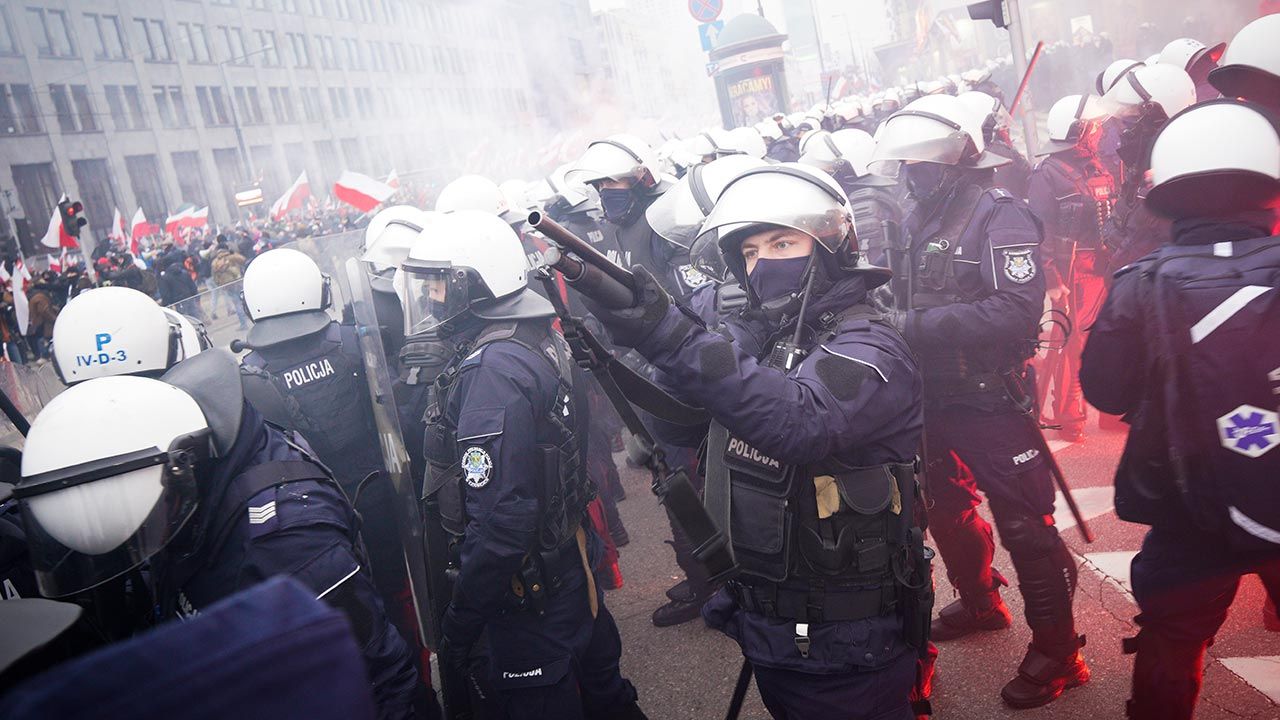Policja zapewniła, że okoliczności tej sytuacji zostaną dokładnie wyjaśnione (fot. Jaap Arriens/NurPhoto via Getty Images)