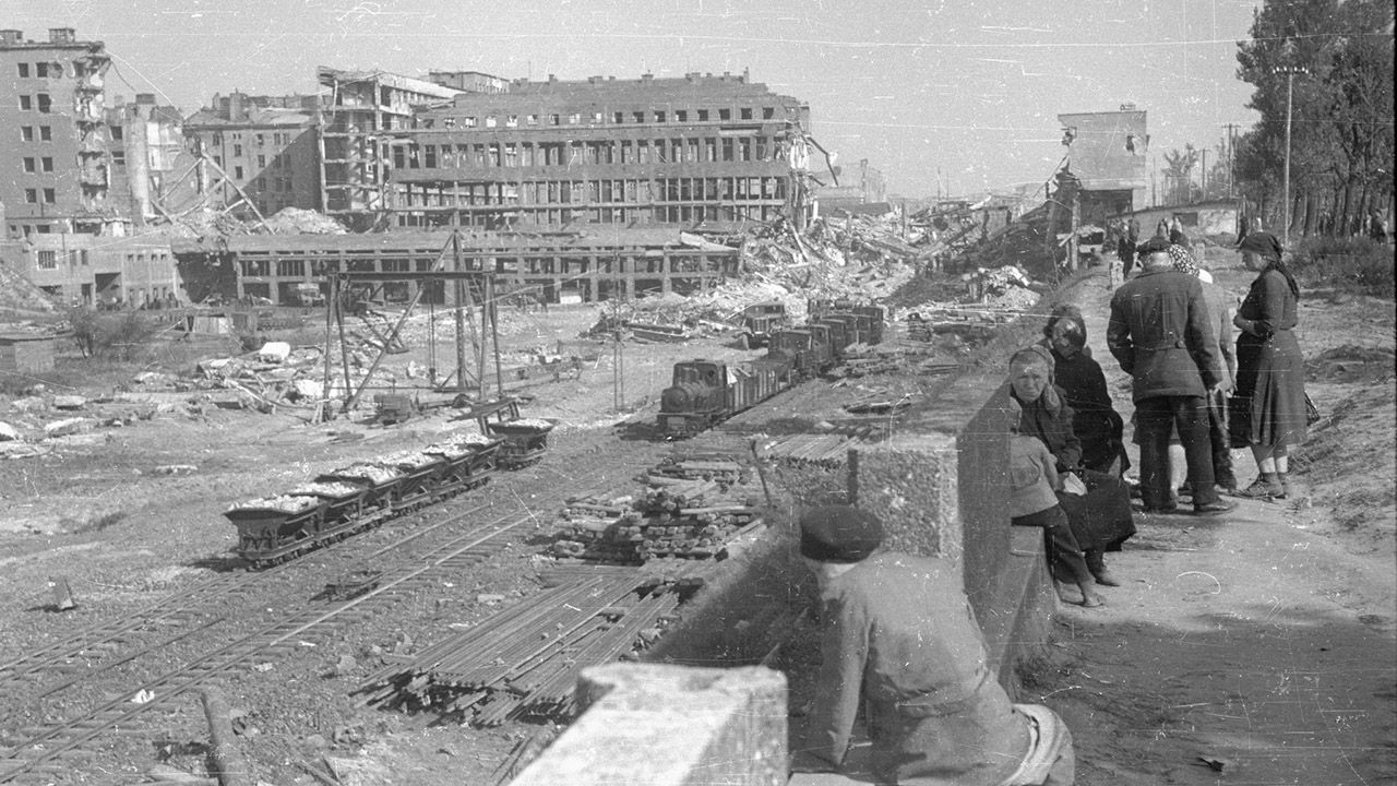 Polska domaga się od Niemiec reparacji wojennych (fot. arch.PAP/Stanislaw Dabrowieck) Polska domaga się od Niemiec reparacji wojennych (fot. arch.PAP/Stanislaw Dabrowieck)