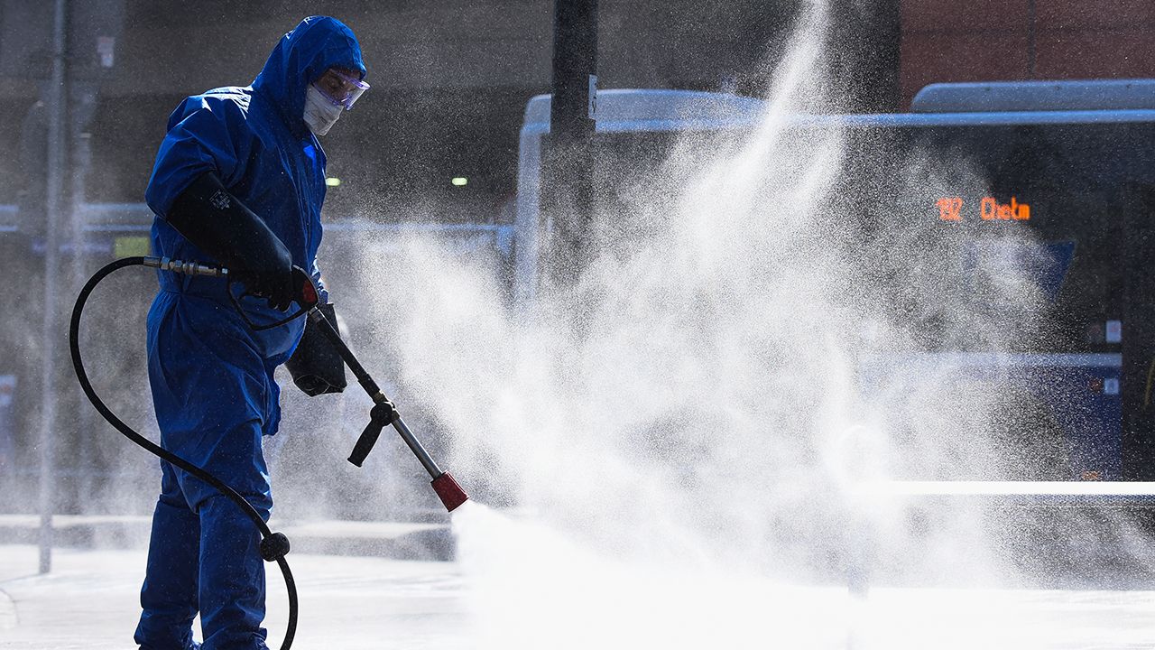 Polska produkcja w pierwszej kolejności musi zabezpieczać przed zagrożeniami epidemiologicznymi na terytorium RP – przypomina MSZ (fot. Omar Marques/Getty Images) Polska produkcja w pierwszej kolejności musi zabezpieczać przed zagrożeniami epidemiologicznymi na terytorium RP – przypomina MSZ (fot. Omar Marques/Getty Images)