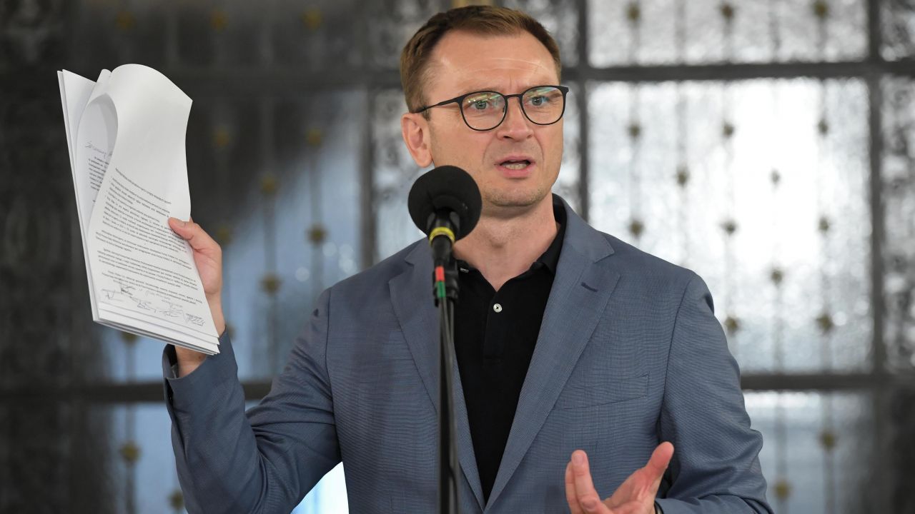 Sławomir Nitras (fot. PAP/Radek Pietruszka) Sławomir Nitras (fot. PAP/Radek Pietruszka)