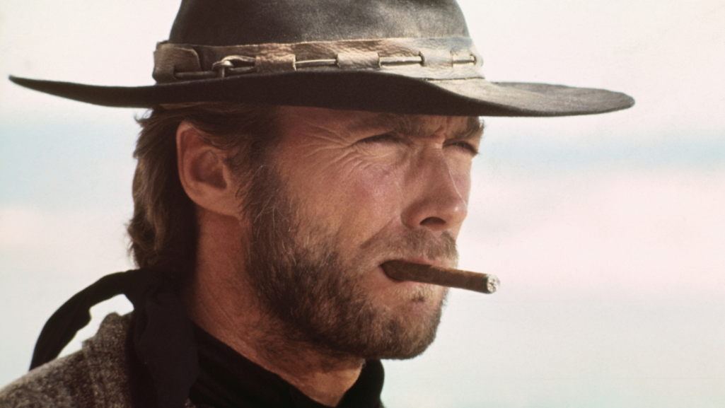 Clint Eastwood w swoim ikonicznej charakteryzacji rewolwerowca. Fot. Bettmann/ Getty Images