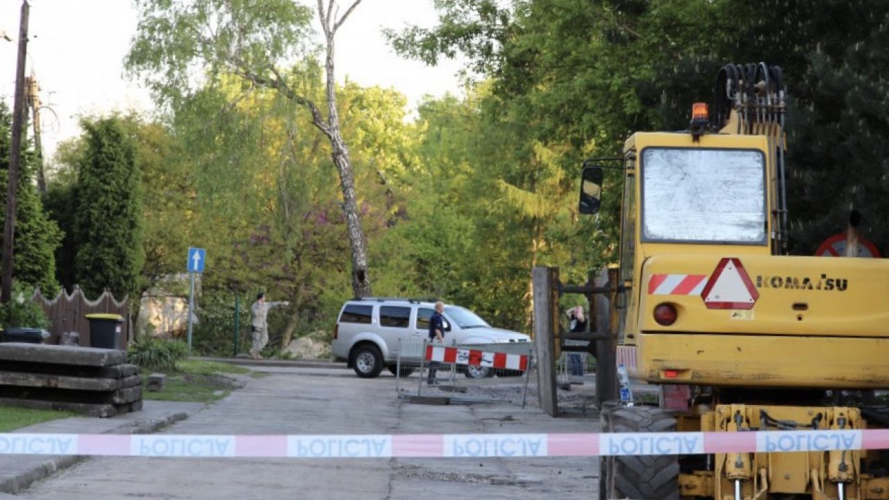 To prawdopodobnie niewybuch bomby lotniczej o średnicy ok. 50 centymetrów, który może ważyć nawet 500 kilogramów ( fot. policja.pl, zdjęcie ilustracyjne) To prawdopodobnie niewybuch bomby lotniczej o średnicy ok. 50 centymetrów, który może ważyć nawet 500 kilogramów ( fot. policja.pl, zdjęcie ilustracyjne)