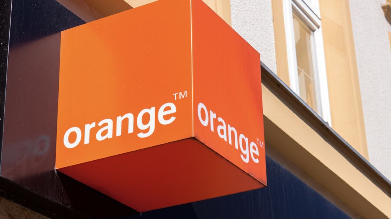 „Prezes UOKiK zobowiązał Orange Polska do wprowadzenia procedury zwrotu pozostałych na koncie pre-paid pieniędzy” (fot. Shutterstock/ksokolowska) „Prezes UOKiK zobowiązał Orange Polska do wprowadzenia procedury zwrotu pozostałych na koncie pre-paid pieniędzy” (fot. Shutterstock/ksokolowska)