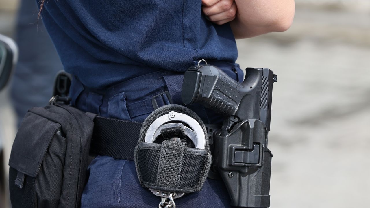 Policjant zastrzelił napastnika, który ranił nożem jego partnerkę z patrolu