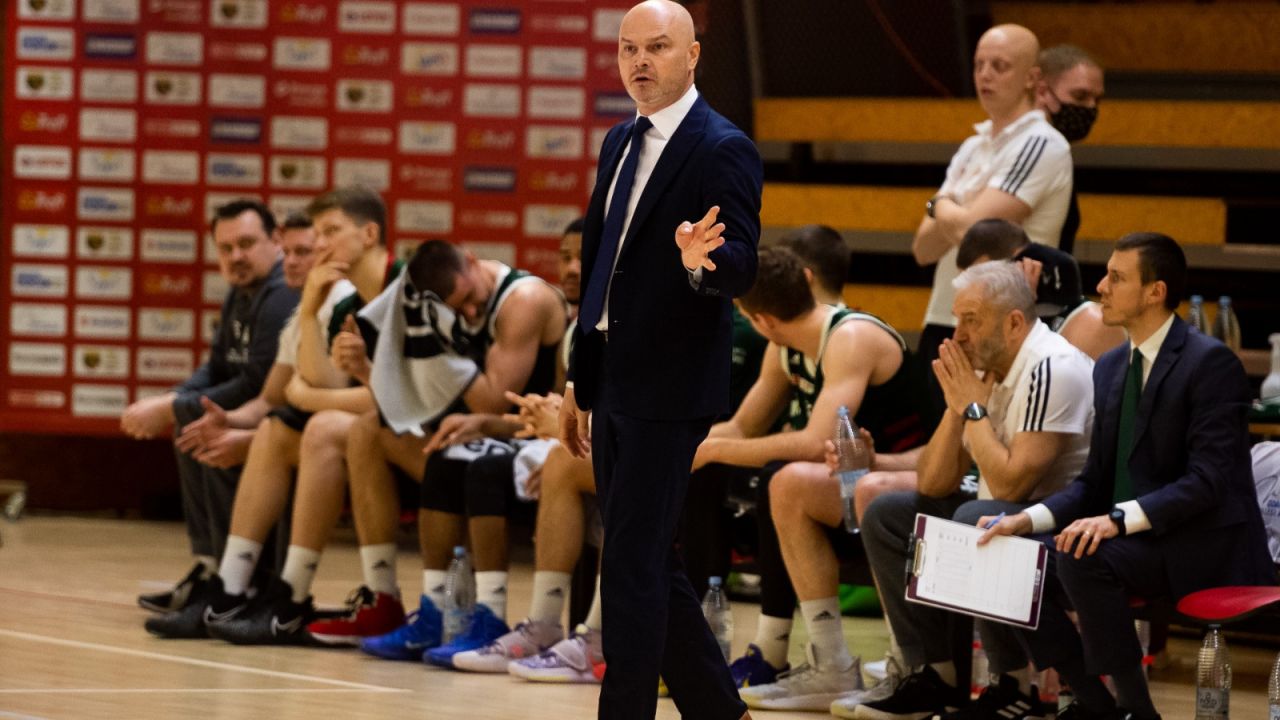 Trener Wojciech Kamiński i jego Legia Warszawa mają szansę na drugie miejsce w sezonie zasadniczym Energa Basket Ligi (fot. Getty).