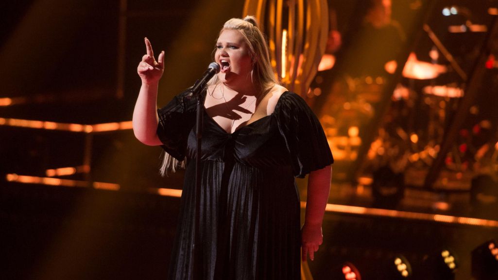 Dwunasta edycja „The Voice of Poland” zakończyła się zwycięstwem Marty Burdynowicz. Poza muzyką artystka zajmuje się również dubbingiem. Fot. Jan Bogacz/ TVP