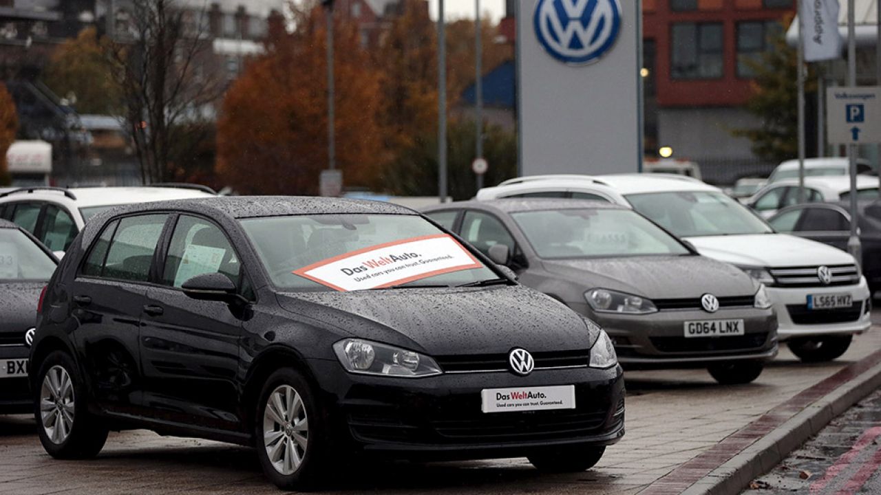 Ponad 15 tysięcy właścicieli volkswagenów chce od koncernu zwrotu pieniędzy (fot.  REUTERS/Suzanne Plunkett)