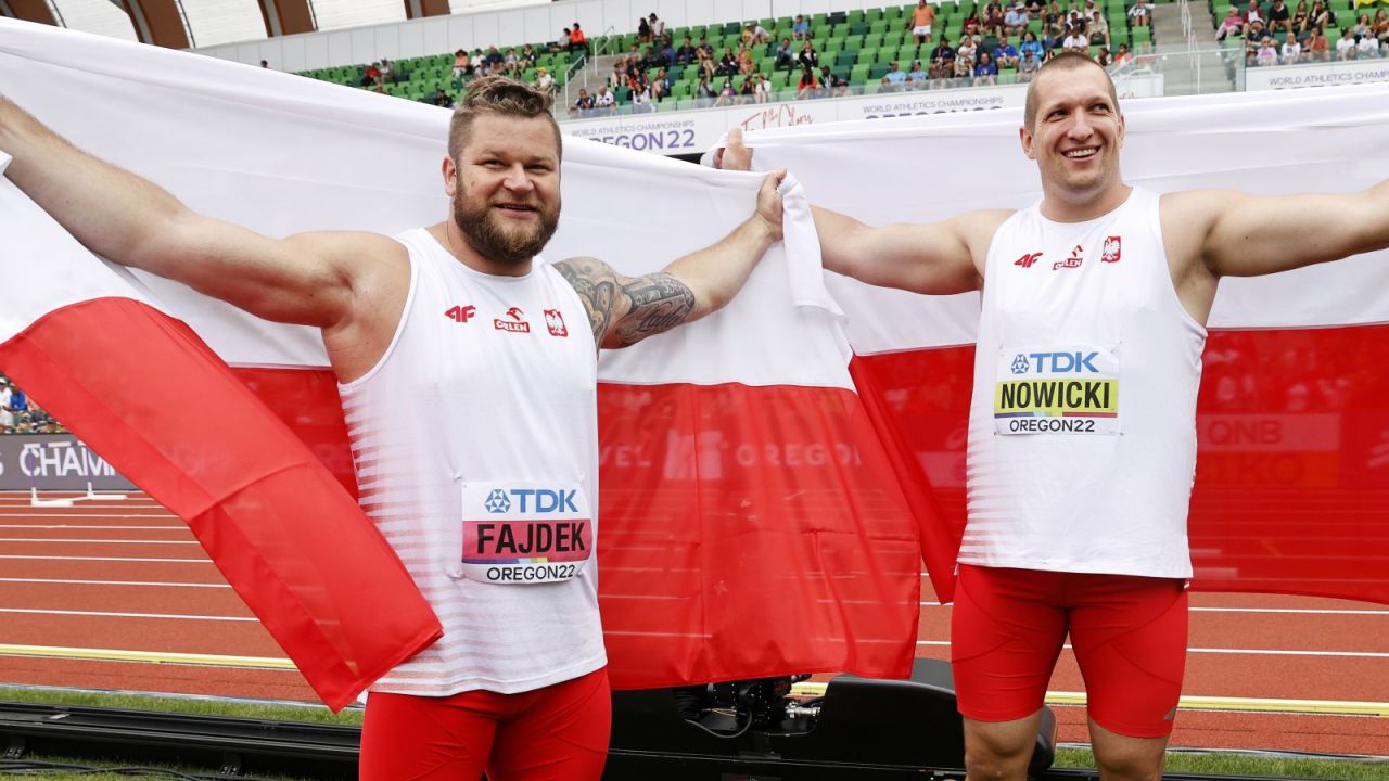 Paweł Fajdek (L) i Wojciech Nowicki (fot. PAP/EPA)