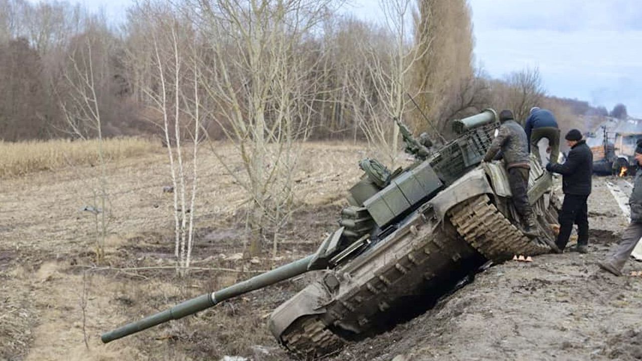 Rosyjscy żołnierze pozostawili sprzęt wojskowy (fot. FB/General Staff of the Armed Forces of Ukraine)