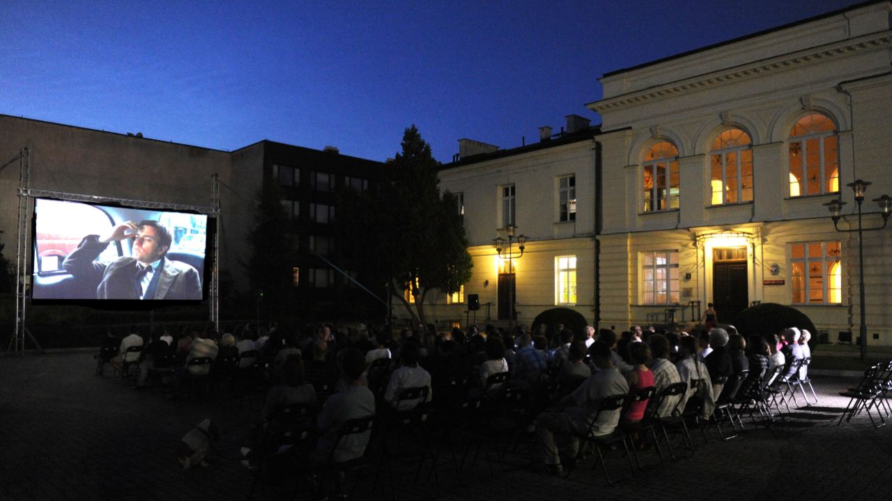 Wieczory z filmem europejskim. Plenerowe kino wraca do Sejmu
