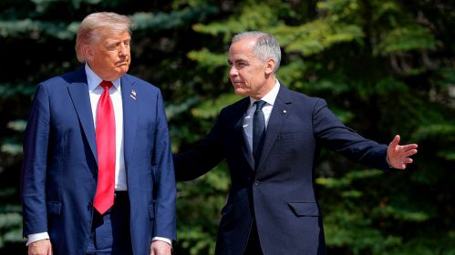 Прэзідэнт ЗША Доналд Трамп і прэм'ер-міністр Канады Марк Карні на саміце G7 16 чэрвеня 2025 года. Фота: Chip Somodevilla/Getty Images