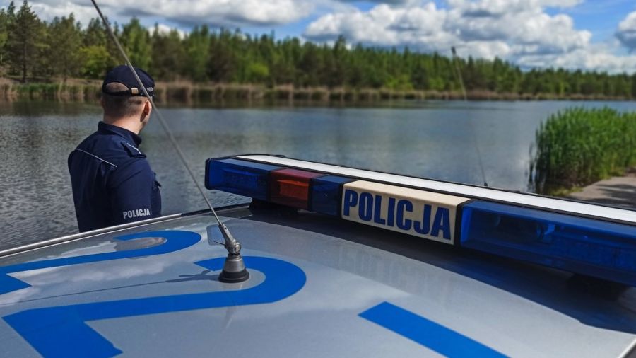 Policjanci uratowali życie wyczerpanego mężczyzny. Zdjęcie ilustracyjne: Policja Śląska