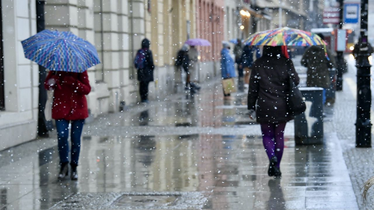 Prognozy są raczej słotne (fot. PAP/R.Pietruszka) Prognozy są raczej słotne (fot. PAP/R.Pietruszka)