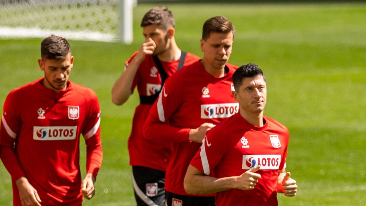 Wojciech Szczęsny wskazuje Jakuba Modera na przyszłego lidera kadry (fot. Getty)