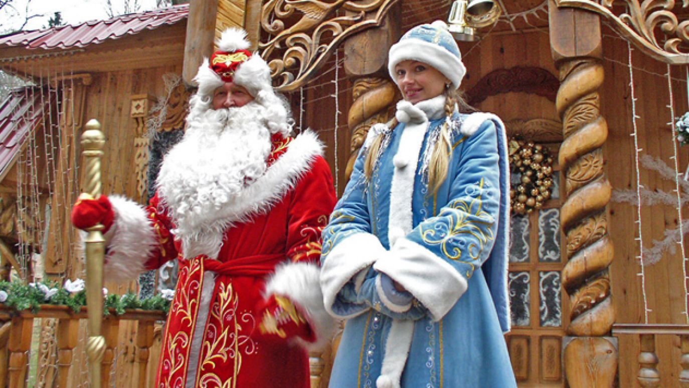 помощники санта клауса. эльфы помощники деда мороза. помощники деда мороза. лапландия деревня санта клауса эльфы. дед мороз из великого устюга с помощниками.