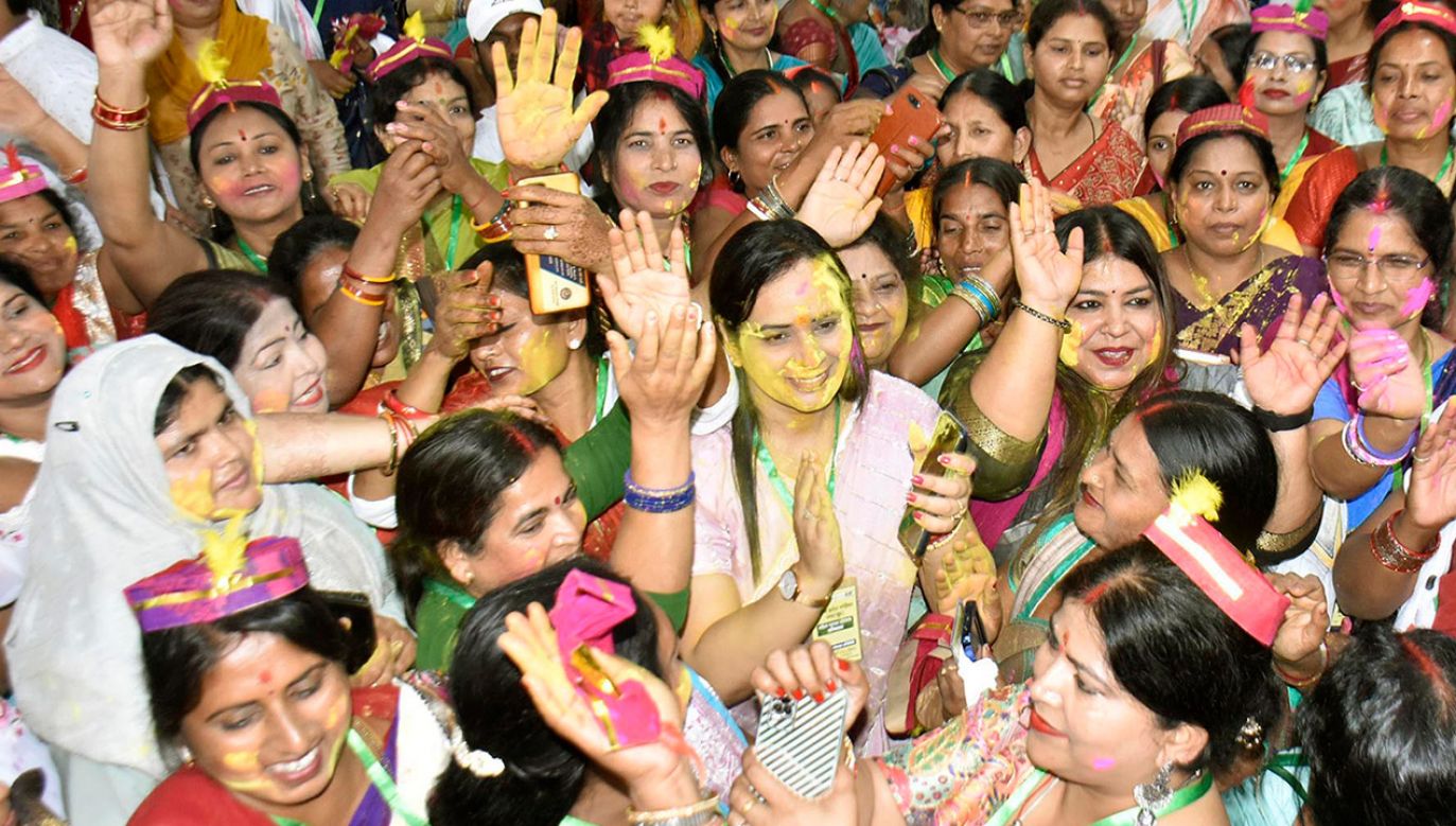 Według użytkowników Reddit najpiękniejszy naród świata to Hindusi (fot. Santosh Kumar/Hindustan Times/Getty)